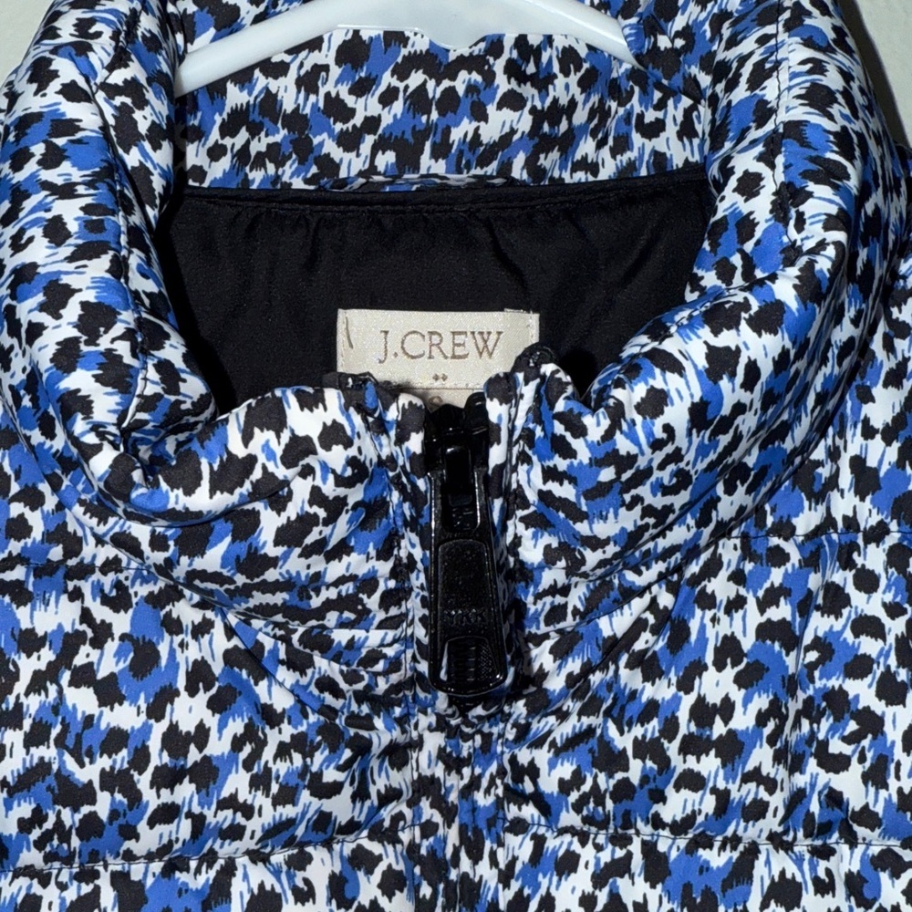 J. Crew Quilted Women’s Vest with Blue and White Pattern Size Small - Picture 6 of 7